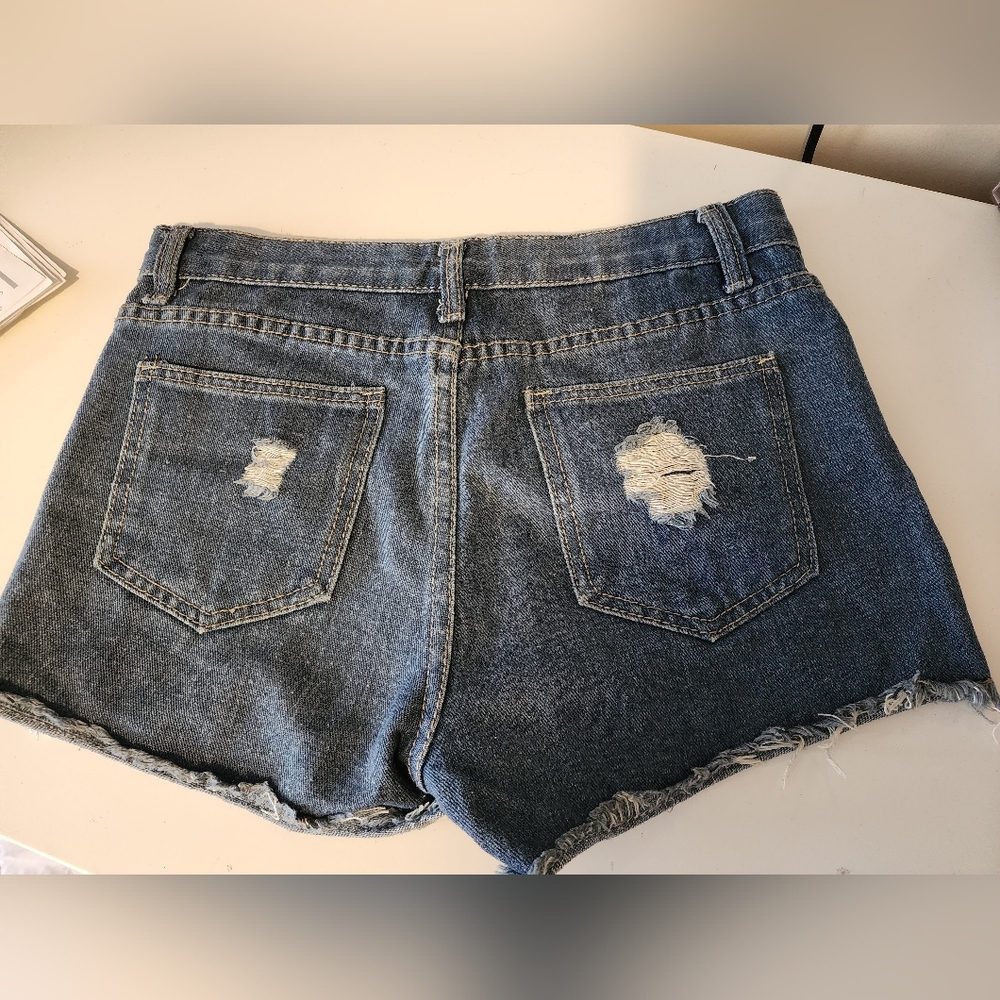 Shorts - Picture 2 of 2